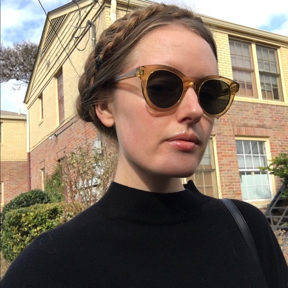 Profile Picture of Claire Edwards (@cledward7) on Poshmark
