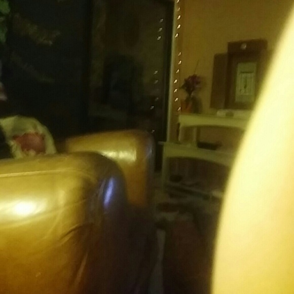 Profile Picture of Julia Haviland (@jewlz19) on Poshmark