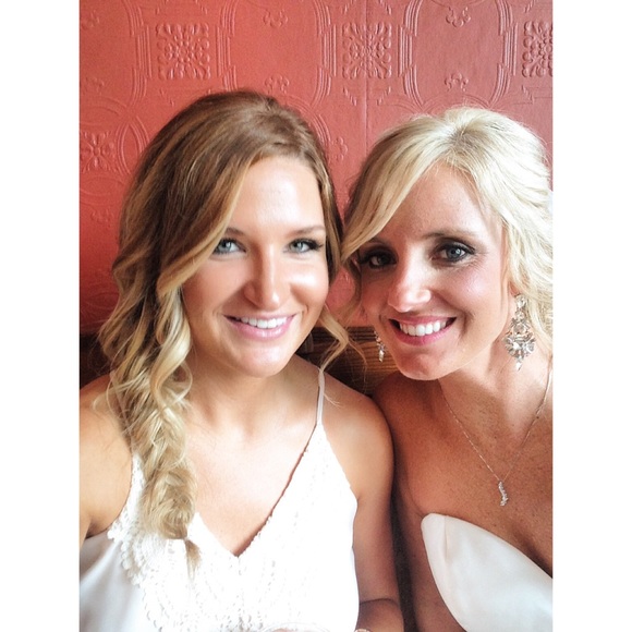Profile Picture of Allison Rutledge (@adrutledge88) on Poshmark