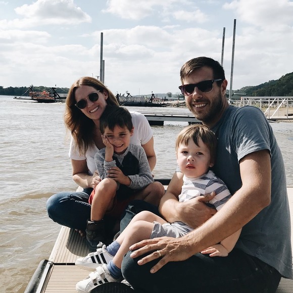 Profile Picture of Julia Brooke (@julialeenig) on Poshmark