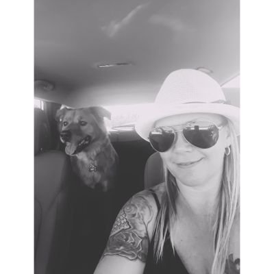 Profile Picture of Elizabeth Dozier (@GodlessHeathen0) on Twitter