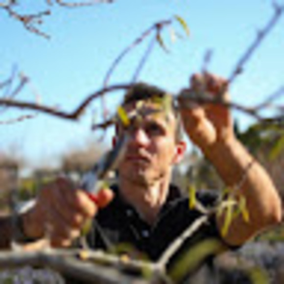 Profile Picture of Gordon Enderson (@g_enderson) on Poshmark