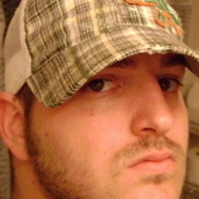 Profile Picture of Christopher Arsement (@manonthedge) on Twitter