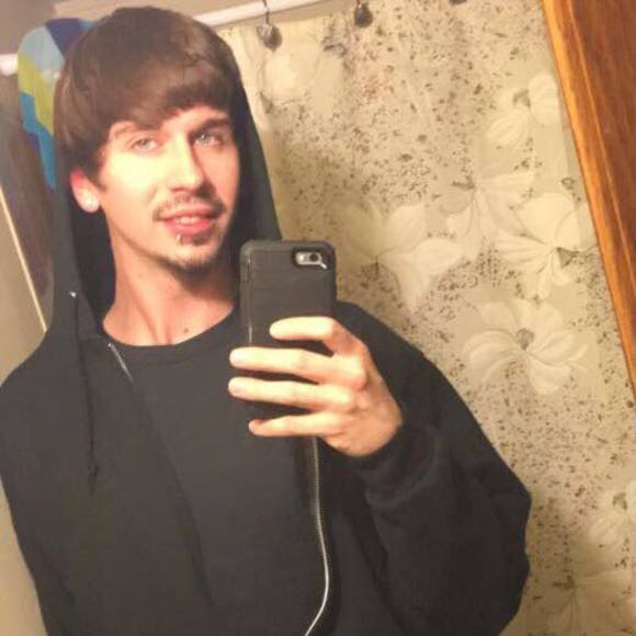 Profile Picture of Luke Rosado (@jangosnier) on Poshmark