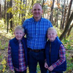 Profile Picture of troyrodlund (@troyrodlund) on Tiktok