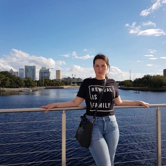 Profile Picture of Erica Berchtold (@heartlines7) on Poshmark