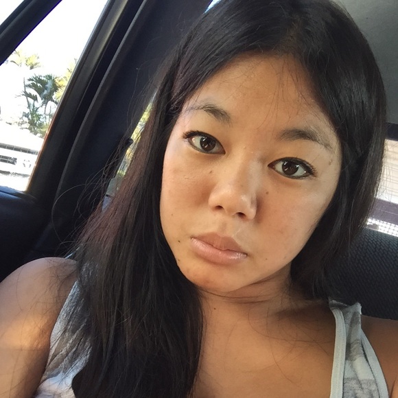 Profile Picture of Mari Okada (@mokada9) on Poshmark