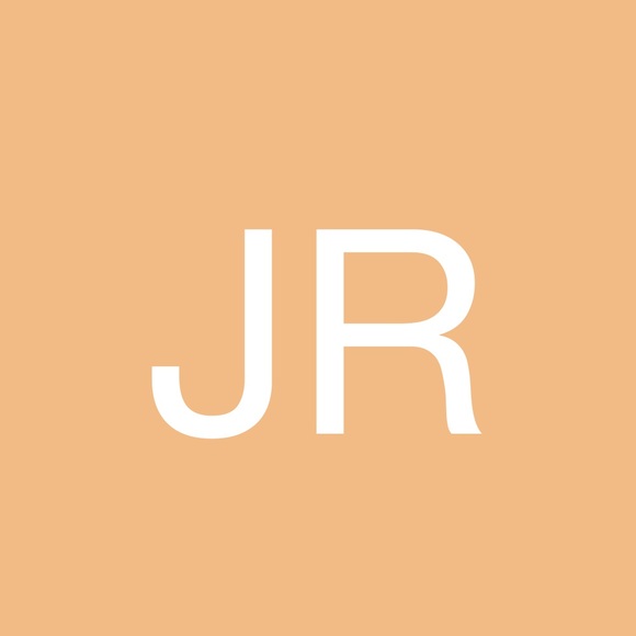 Profile Picture of Jillian Roberts (@jillianjenae) on Poshmark