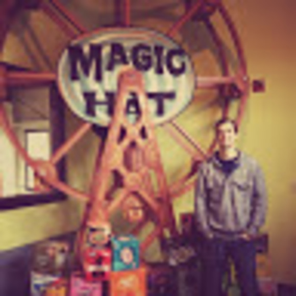 Profile Picture of John Mondor (@johnmondor355) on Poshmark