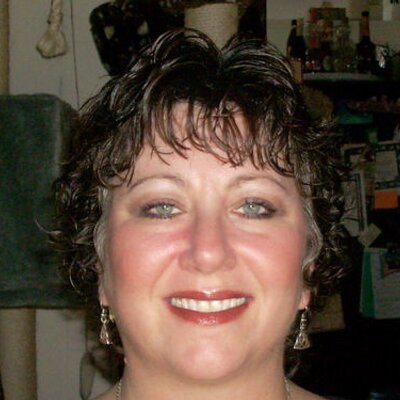 Profile Picture of Deborah Catanzaro (@cat2422) on Twitter