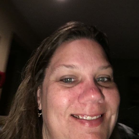 Profile Picture of Summer Godlewski (@sagodlewski) on Poshmark