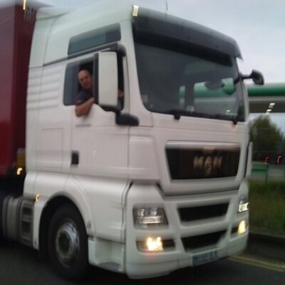 Profile Picture of Geoff Olsen (@@ollyolsen001) on Twitter