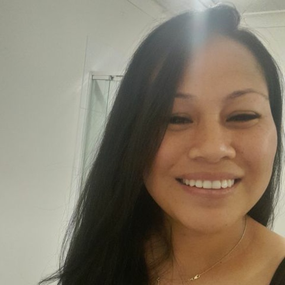 Profile Picture of Adele Tugaga (@adeletugaga) on Poshmark