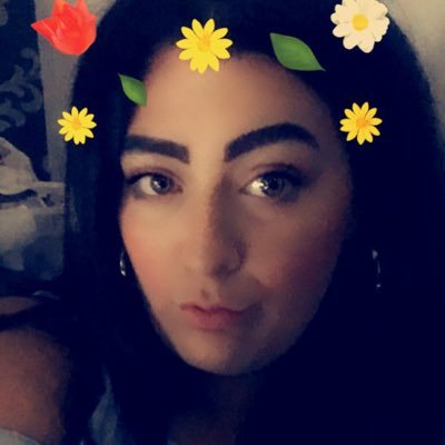 Profile Picture of Helen McDermott (@helenamy90) on Twitter