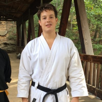 Daniel Barraclough - Twitter Profile Picture of Daniel Barraclough (@bearclaw572) on Twitter