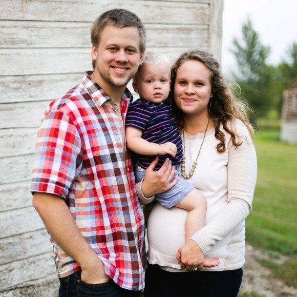 Profile Picture of Julia Berget (@juliadawn25) on Poshmark