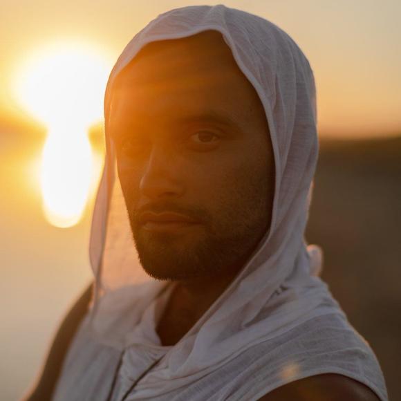 Profile Picture of Alexander Lujan (@alexraylujan) on Poshmark