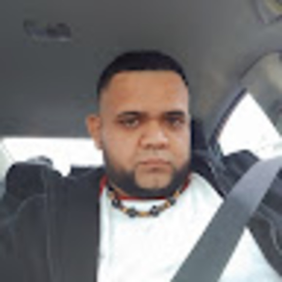 Profile Picture of Richard Chaitram (@richardchaitram) on Poshmark