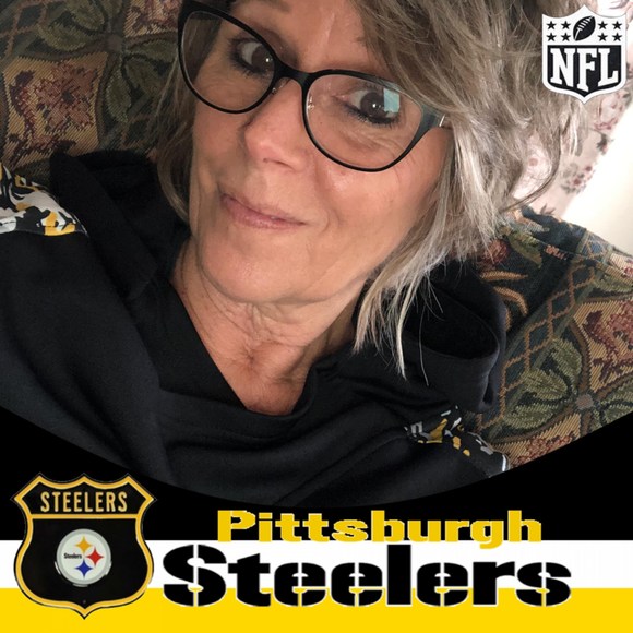 Profile Picture of Marcia Schwierking (@marciasue) on Poshmark