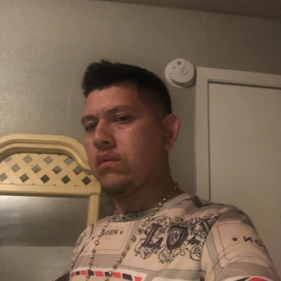 Profile Picture of Edward Alvarez (@edwardalvarez80) on Poshmark