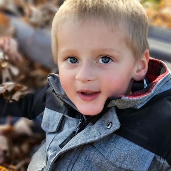 Profile Picture of Alexandre Robert (@alexandrerob892) on Poshmark