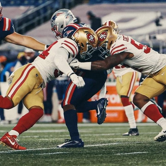 Profile Picture of Gary Tyler (@dangeloquest) on Poshmark