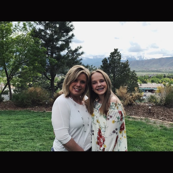 Ella Mitchler - Poshmark Profile Picture of Ella Mitchler (@ellamjtcbked) on Poshmark