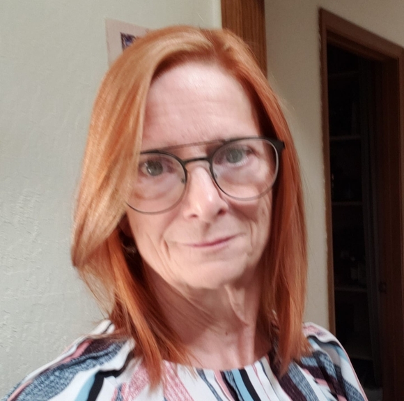 Profile Picture of Scarlet Chlebus (@scarletchlebus) on Poshmark