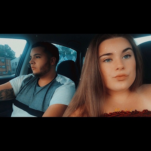 Profile Picture of Bella Rigler (@brigler) on Poshmark