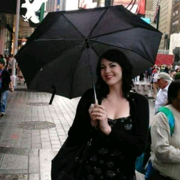 Profile Picture of Audrey Warman (@audreywarman) on Poshmark