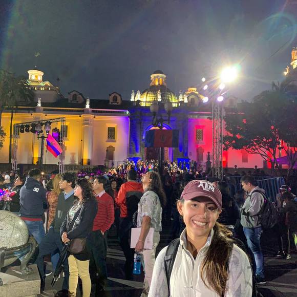 Profile Picture of Daniela Carvajal (@danielacarvajal) on Poshmark