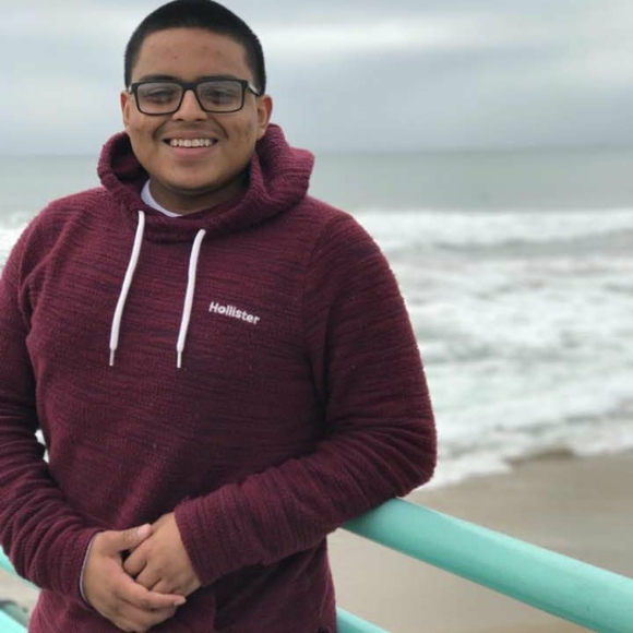 Profile Picture of Andrew Paredes (@thebeast403) on Poshmark
