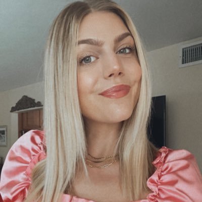 Profile Picture of Megan Drake (@megnicole_drake) on Twitter