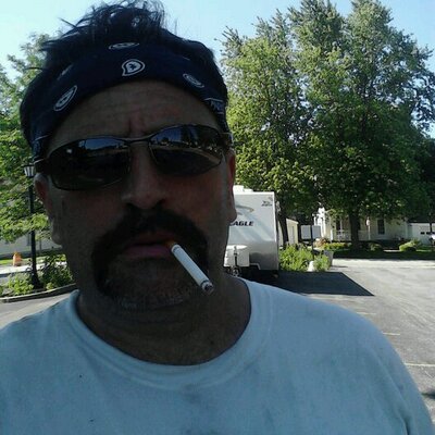 Profile Picture of David Chirafisi (@lovehockey1962) on Twitter