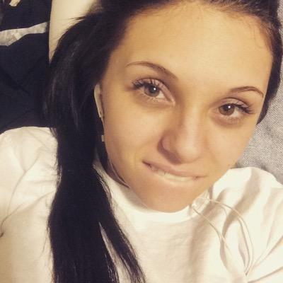 Profile Picture of ♔ Amber Pine (@ambMarrie) on Twitter
