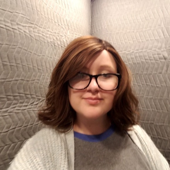 Profile Picture of Catherine Lauk (@catherinelauk) on Poshmark