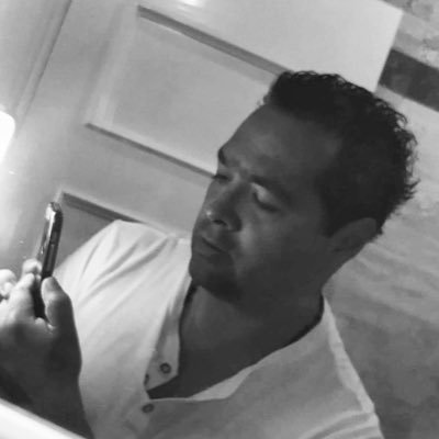 Profile Picture of Guillermo Leal (@memo_leal) on Twitter