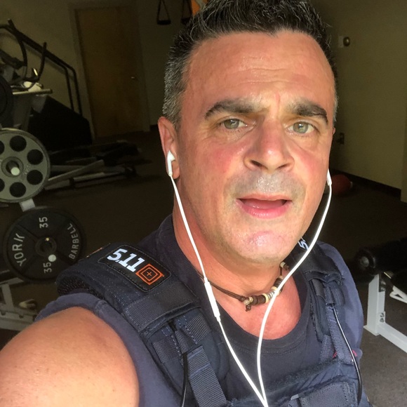 Profile Picture of Randy Beaton (@randy_beaton) on Poshmark