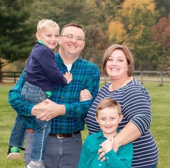 Profile Picture of Sarah Guy nelson (@sarahguy2002) on Poshmark