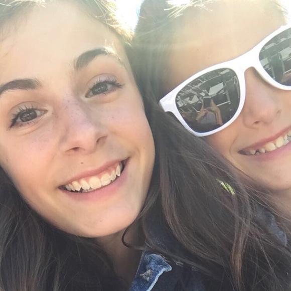 Profile Picture of Ruby Sandeman (@rubysande) on Poshmark