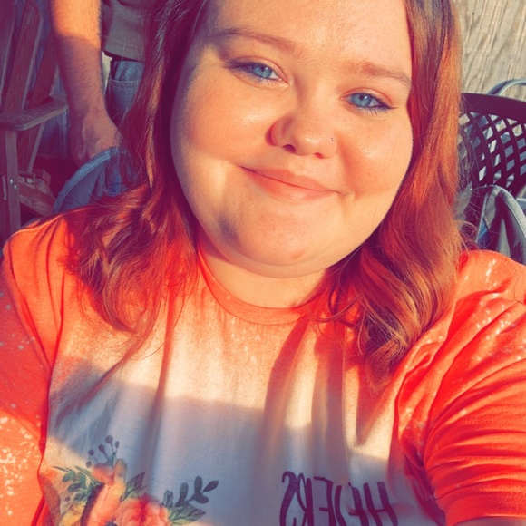 Profile Picture of Dixie Causby (@dixiekarrie) on Poshmark