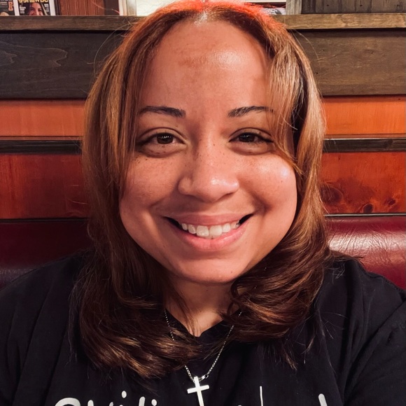 Profile Picture of Carole English (@cawo108) on Poshmark