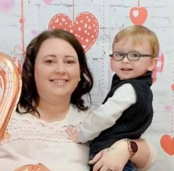 Profile Picture of Amanda Konsela (@amandarenee2487) on Poshmark