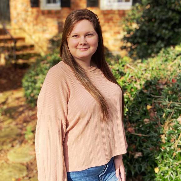 Profile Picture of Katelyn Waters (@katelyn_waters) on Poshmark