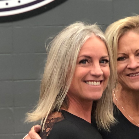 Profile Picture of Chris Eaton (@ceaton422) on Poshmark