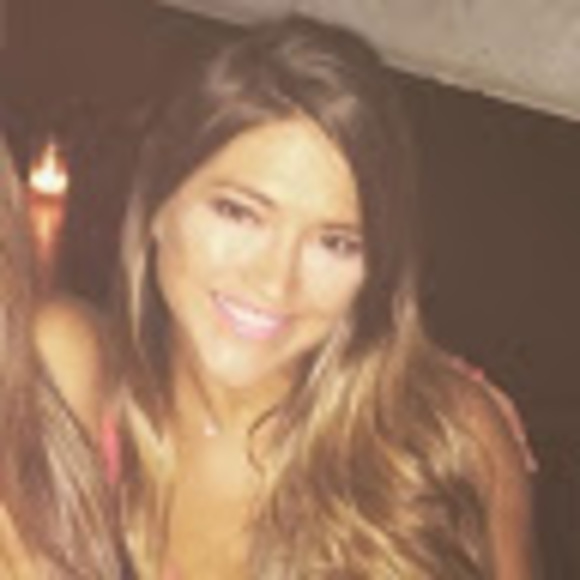 Profile Picture of Ingrid Stepanovich (@i_stepanovich) on Poshmark