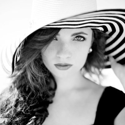 Profile Picture of Hayley Solano (@hayleysolano) on Twitter