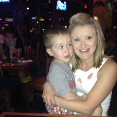 Profile Picture of Lisa Kirby (@lisakirby678) on Twitter