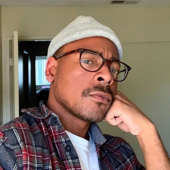 Corey Crowell - Poshmark Profile Picture of Corey Crowell (@coreycrowell) on Poshmark