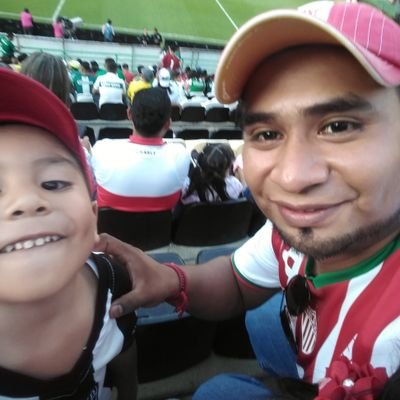 Profile Picture of Dave Rayo (@rayo_dave) on Twitter